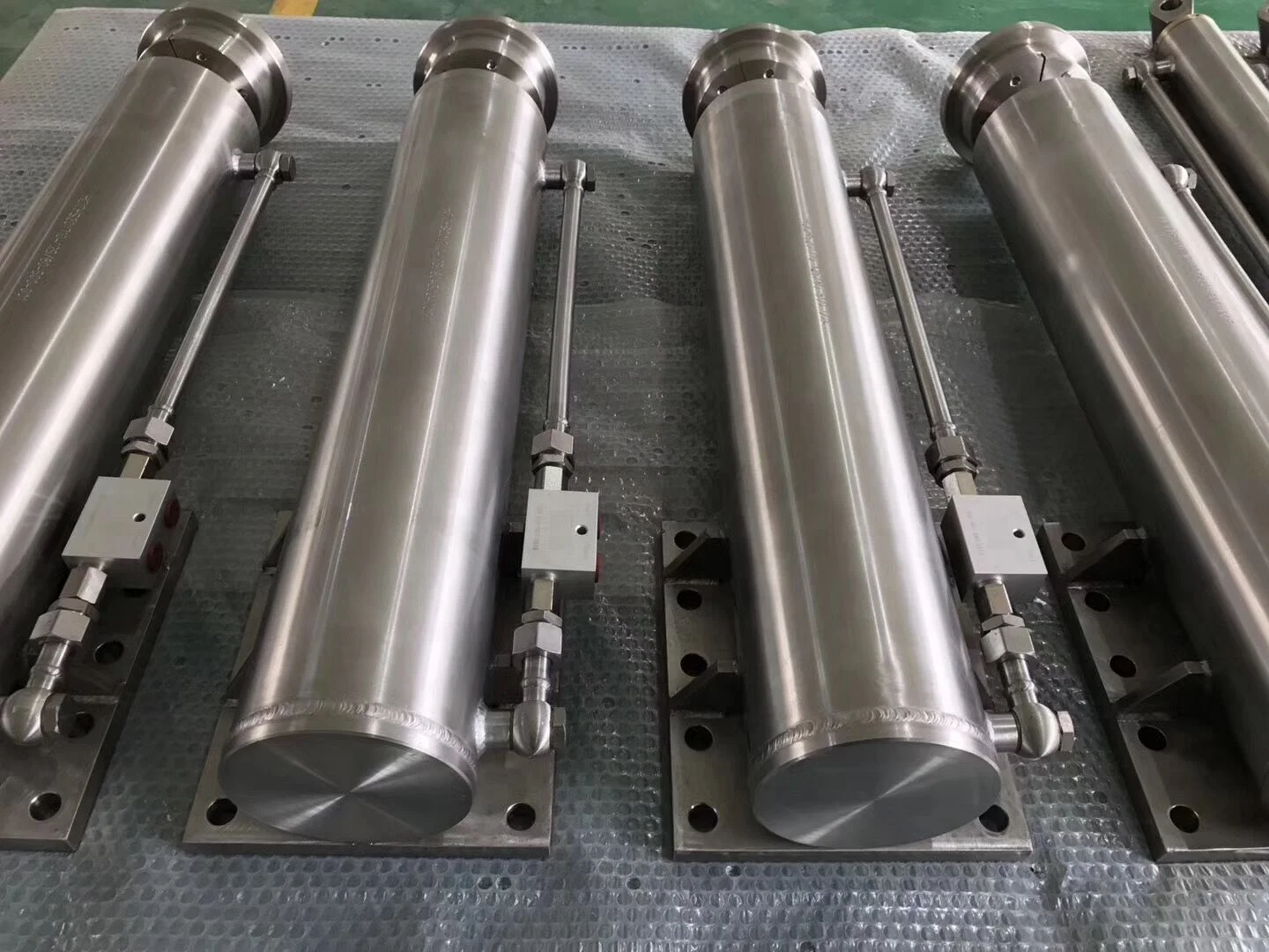 hydraulic cylinder
